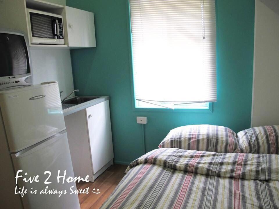 Five 2 Home Backpacker Brisbane Bagian luar foto